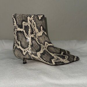 Aeyde Sofie Creamy Snake Leather Ankle Boots
